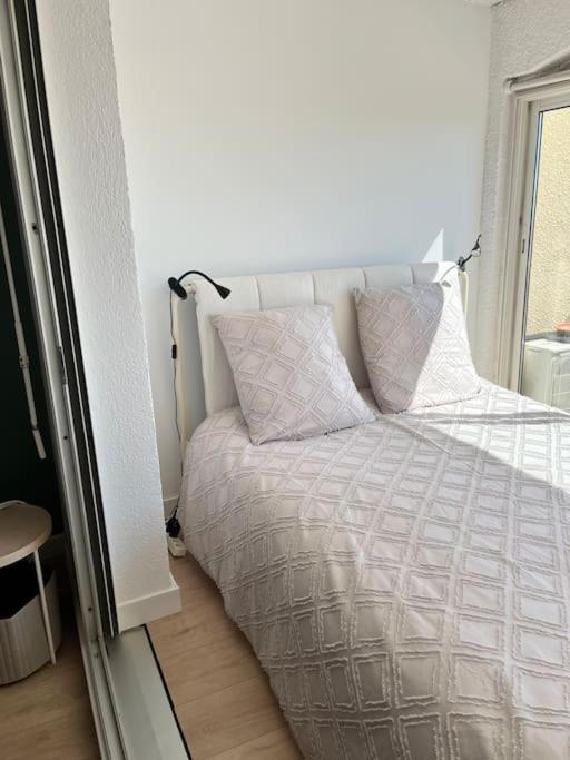 Studio Vue Mer Avec Piscine Et Terrain De Tennis Sausset-les-Pins Zewnętrze zdjęcie