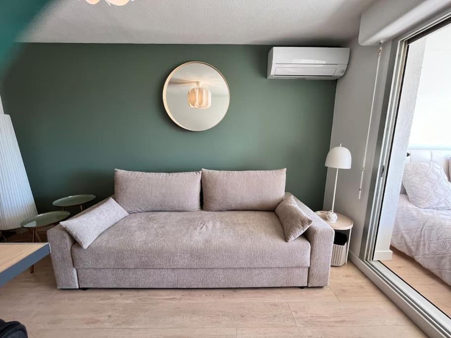 Studio Vue Mer Avec Piscine Et Terrain De Tennis Sausset-les-Pins Zewnętrze zdjęcie