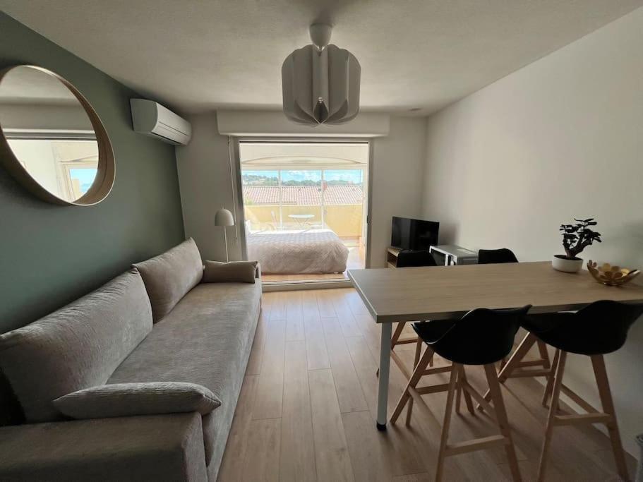 Studio Vue Mer Avec Piscine Et Terrain De Tennis Sausset-les-Pins Zewnętrze zdjęcie
